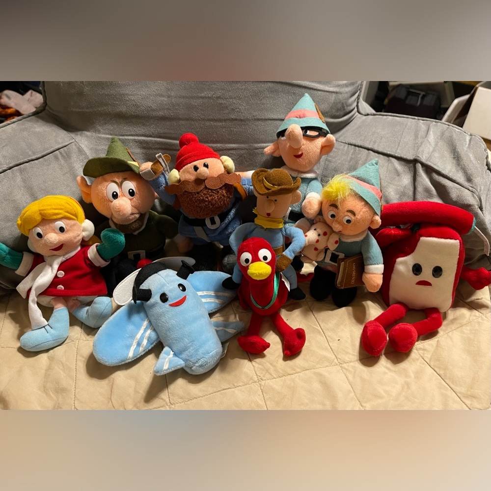 9 Stuffins  Rudolph the Red Nosed Reindeer & the Island of Misfit toys